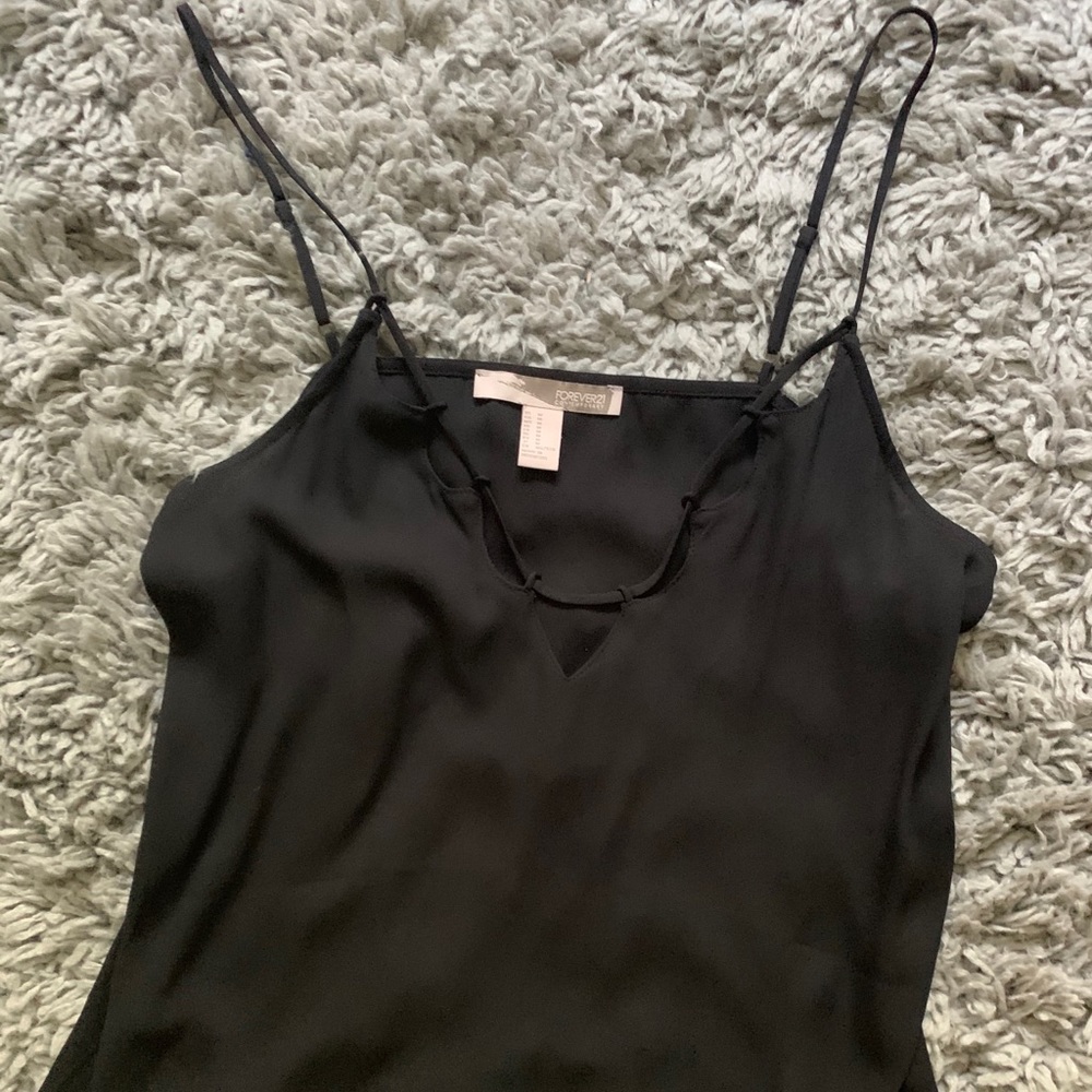 F21 black tank